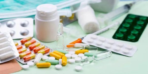 सिवनीः औषधि अधिनियम उल्लंघन पर 7 मेडिकल स्टोर्स के लाइसेंस निलंबित, 4 को नोटिस