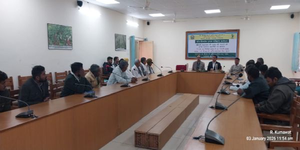 कृषि विश्वविद्यालय : कृषकों को बताई खेती की आधुनिक तकनीकें