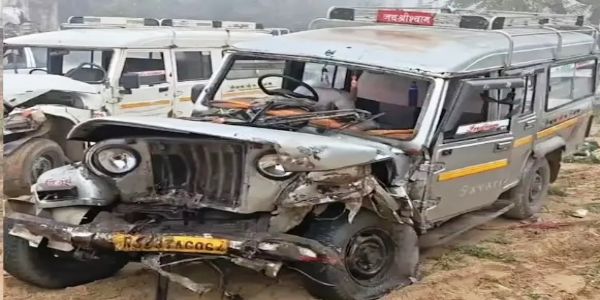 स्विफ्ट कार और सवारी गाड़ी की भिड़ंत, तीन की मौत-दो गंभीर घायल