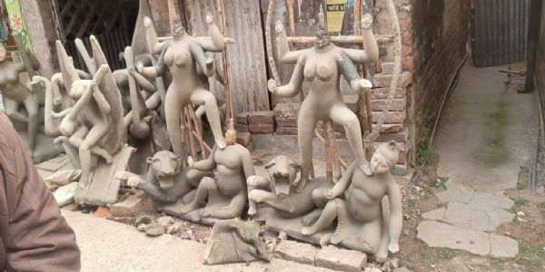 प्रतिमाओं की तोड़फोड़ पर महिषादल में राजनीति गरम, पुलिस कर रही जांच