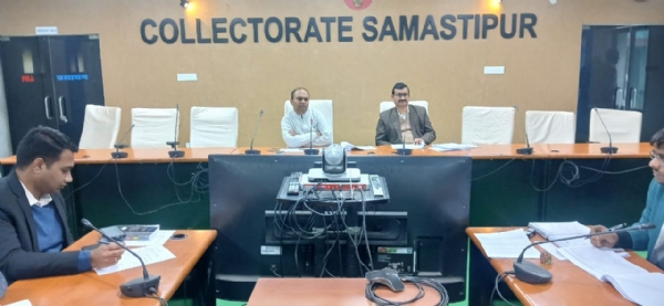 जिलाधिकारी ने लंबित कार्यों को शीघ्र निपटाने के दिए निर्देश जिलाधिकारी ने लंबित कार्यों को शीघ्र निपटाने के दिए निर्देश