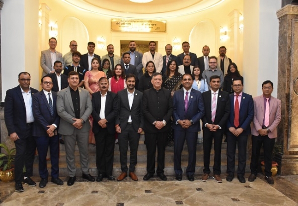 उप्र विधान सभा अध्यक्ष सतीश महाना के साथ कैनेडियन प्रतिनिधिमण्डल उप्र विधान सभा अध्यक्ष सतीश महाना के साथ कैनेडियन प्रतिनिधिमण्डल