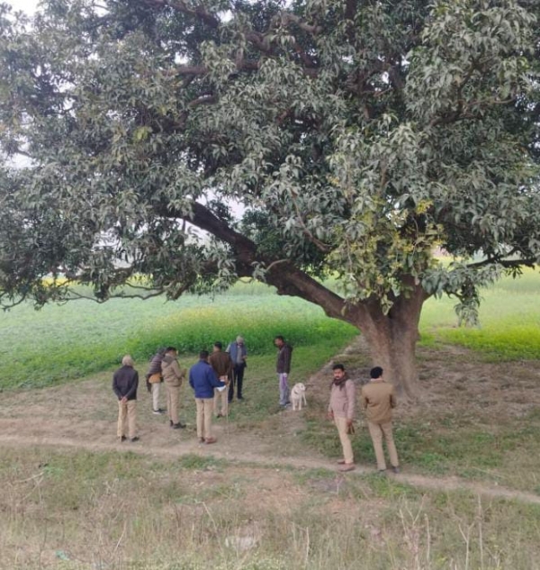 प्रयागराज में तीन लोगों की हत्या मामले का छाया चित्र