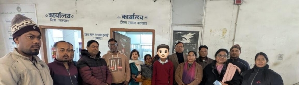 परिजनों से मिलकर खुश हुआ मूक बालक परिजनों से मिलकर खुश हुआ मूक बालक