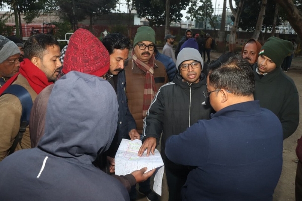 कलेक्टर ने क्षेत्र का भ्रमण कर लिया स्थिति का जायजा