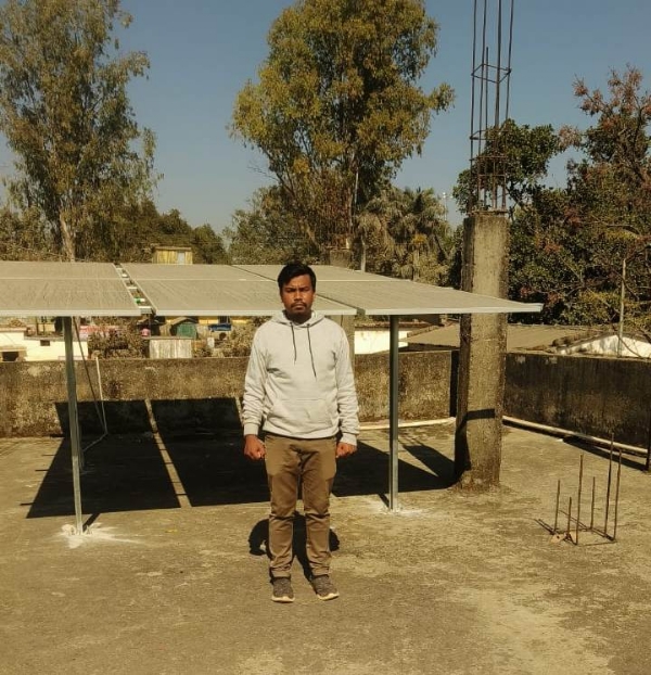 किसान की फाेटाे।