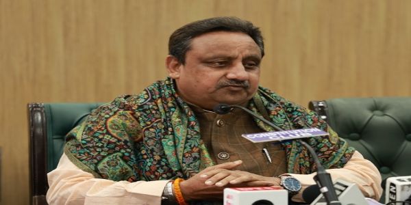 प्रेस कांफ्रेंस को संबोधित करते कैट महामंत्री एवं सांसद प्रवीण खंडेलवाल