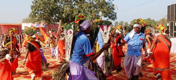 जनजातीय आस्था का तीर्थ आल्हामाड़ा जनजातीय आस्था का तीर्थ आल्हामाड़ा