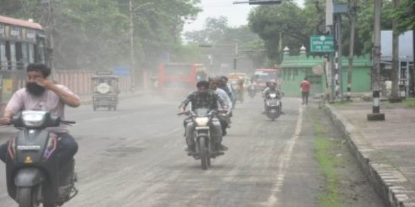 सड़क पर धूल (प्रतीकात्मक चित्र)