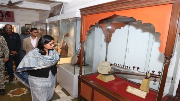 कलेक्टर ने सरोद घर का किया अवलोकन