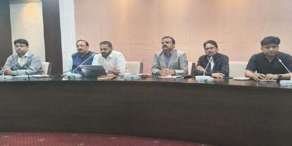 मप्र में ई-कैबिनेट एप्लीकेशन : आज मंत्री एवं भारसाधक सचिवों को मिलेंगे टैबलेट