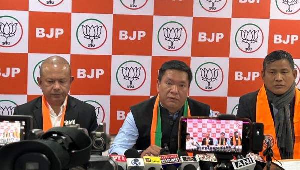 खांडू केंद्र सरकार के ग्रामीण) अधिनियम, 2025 का स्वागत कि खांडू केंद्र सरकार के ग्रामीण) अधिनियम, 2025 का स्वागत कि