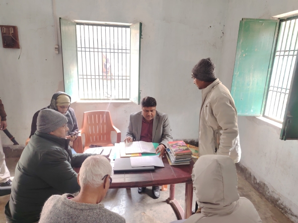 समीक्षा करते एसडीएम