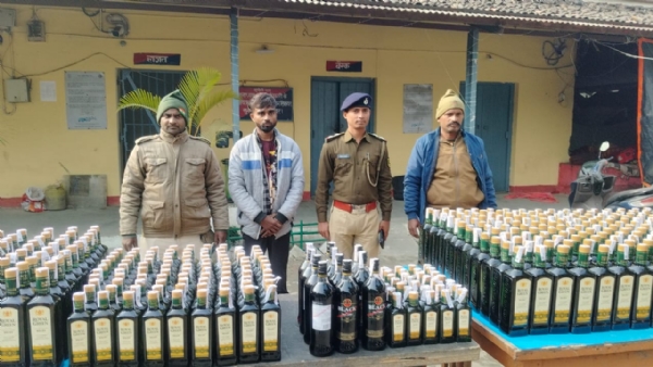 बरामद शराब की खेप के साथ गिरफ्तार तस्कर