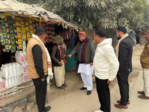 निरीक्षण करते अध्यक्ष