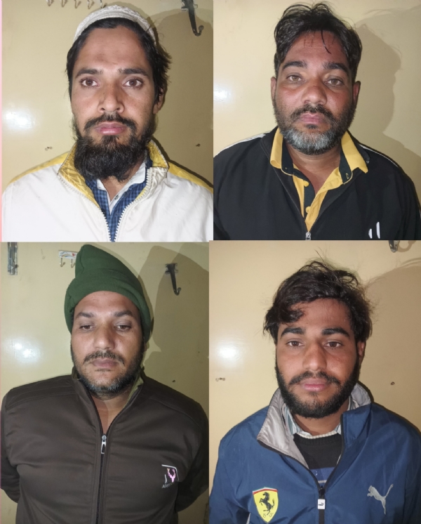 सरपंच आस मोहम्मद ने अपनी शिकायत में बताया कि गांव में नशे के खिलाफ जागरूकता अभियान चलाने