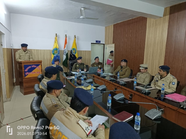 एसपी नूरपुर बैठक में मौजूद अधिकारी।