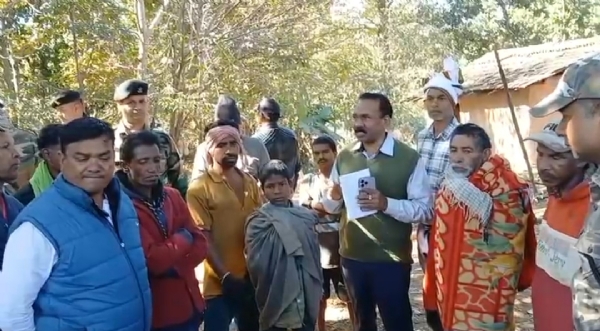 घटनास्थल पर पहुंचे पूर्व मुख्यमंत्री मधु कोड़ा