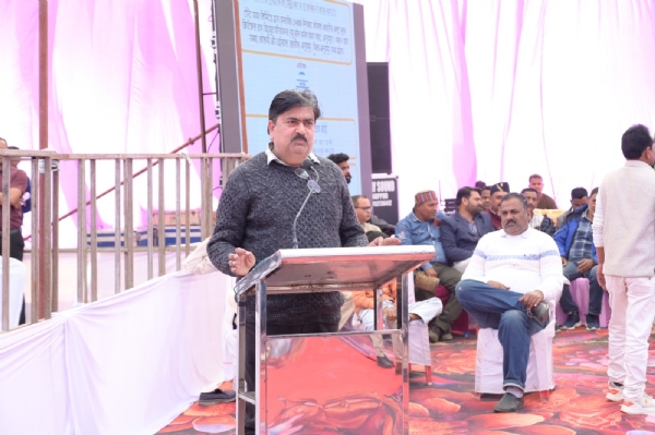 जनसुनवाई अपनी बात रखते हुए् जनसुनवाई अपनी बात रखते हुए्