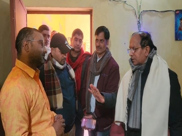 धान क्रय केंद्र पर विधायक धान क्रय केंद्र पर विधायक