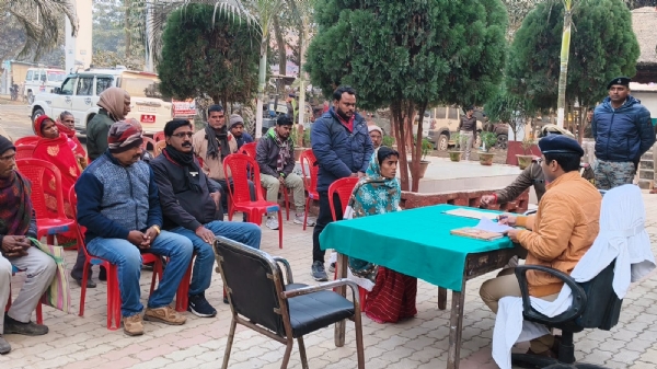 थाना में एसपी