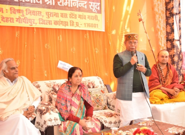 राज्यपाल शिव प्रताप शुक्ल कार्यक्रम को सम्बोधित करते हुए।