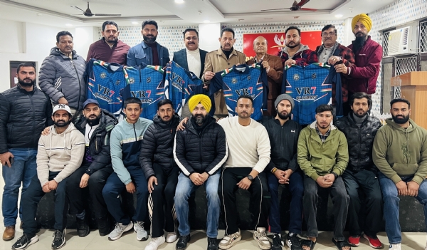 डोगरा सेवा संभाल ट्रस्ट द्वारा टीम जेके वॉरियर्स के सम्मान में अभिनंदन समारोह आयोजित डोगरा सेवा संभाल ट्रस्ट द्वारा टीम जेके वॉरियर्स के सम्मान में अभिनंदन समारोह आयोजित