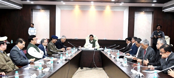 वरिष्ठ अधिकारियों की बैठक