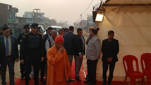 राप्तीनगर में सीएम ग्रिड योजना के तहत बनी स्मार्ट सड़क का मुख्यमंत्री ने किया निरीक्षण* राप्तीनगर में सीएम ग्रिड योजना के तहत बनी स्मार्ट सड़क का मुख्यमंत्री ने किया निरीक्षण*