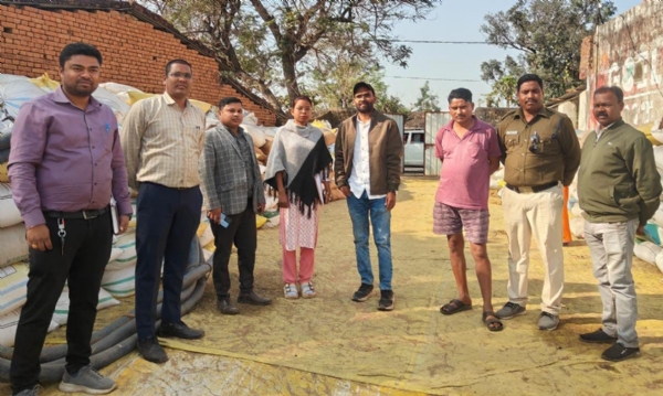 अवैध धान भंडारण पर बड़ी कार्रवाई, ग्राम डोंगरी में उड़नदस्ता दल का छापा, 526 क्विंटल अवैध धान जप्त अवैध धान भंडारण पर बड़ी कार्रवाई, ग्राम डोंगरी में उड़नदस्ता दल का छापा, 526 क्विंटल अवैध धान जप्त