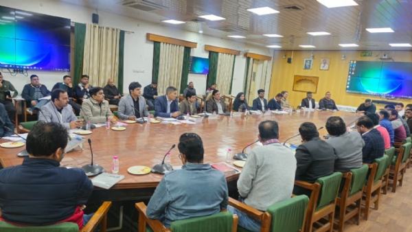 रेलवे से माल ढुलाई अन्य परिवहन साधनों की तुलना में अधिक विश्वसनीय व किफायती रेलवे से माल ढुलाई अन्य परिवहन साधनों की तुलना में अधिक विश्वसनीय व किफायती