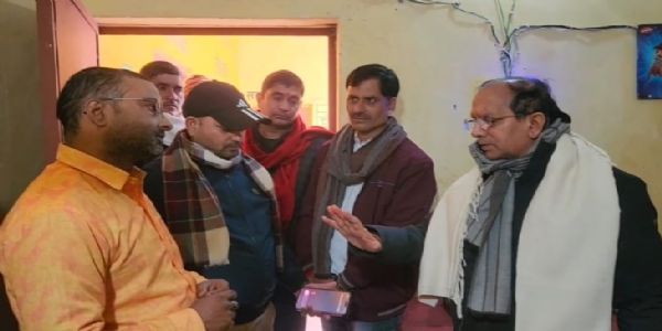 सुलतानपुर में धान खरीदी बाधित, किसानों को भुगतान में देरी से नाराज विधायक ने अधिकारियों को फटकारा