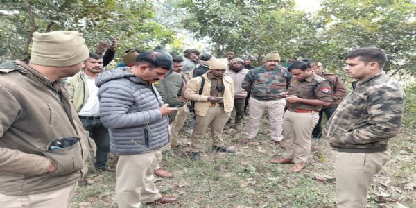 संदिग्ध परिस्थितियों में युवक का फांसी पर लटका मिला शव