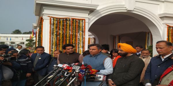 आतिशी की सदस्यता रद्द करने को लेकर दिल्ली विधानसभा अध्यक्ष को लिखा पत्र