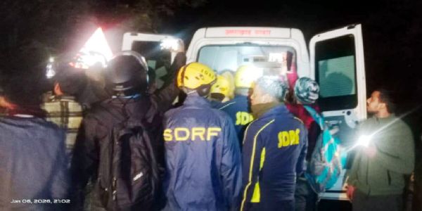 नैनीताल के हनुमानगढ़ी में कार दुर्घटना, पांच घायल