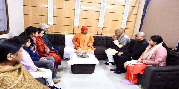 समाजसेवी परमेश्वर प्रसाद को सीएम योगी ने दी भावभीनी श्रद्धांजलि