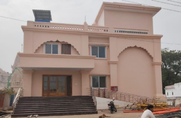 भूमि पर हुआ निर्माण