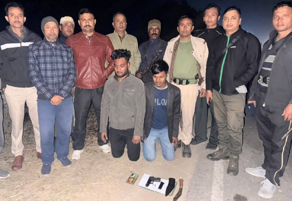 एक पिस्तौल समेत दो गिरफ्तार