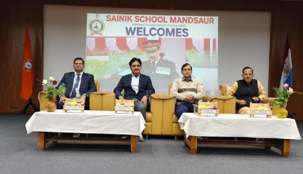 सैनिक स्कूल मंदसौर में पूर्व एनडीए डिप्टी कमांडेंट मेजर जनरल संजीव डोगरा का द्विदिवसीय प्रवास सैनिक स्कूल मंदसौर में पूर्व एनडीए डिप्टी कमांडेंट मेजर जनरल संजीव डोगरा का द्विदिवसीय प्रवास