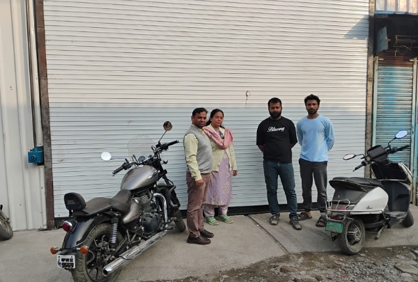 बिना लाइसेंस संचालित पानी की फैक्ट्री कराई गई बंद बिना लाइसेंस संचालित पानी की फैक्ट्री कराई गई बंद