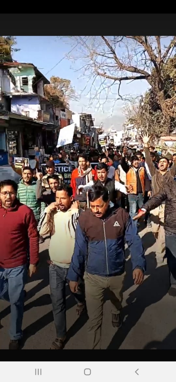 अंकिता को न्याय दिलाने को लेकर कांग्रेसियों का सरकार के खिलाफ फूटा गुस्सा