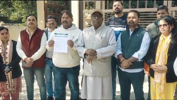 जदयू के पूर्वी सिंहभूम जिला अध्यक्ष सुबोध श्रीवास्तव ने अपने सहयोगियों के साथ जदयू के पूर्वी सिंहभूम जिला अध्यक्ष सुबोध श्रीवास्तव ने अपने सहयोगियों के साथ