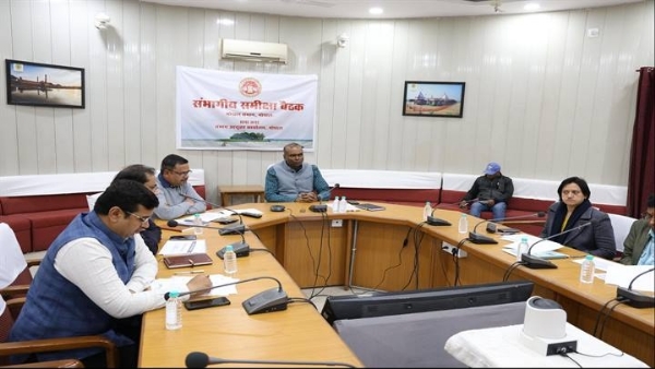 वीडियो कॉन्फ्रेंसिंग से संभागायुक्त ने ग्रामीण एवं नगरीय क्षेत्रों की पेयजल समीक्षा की