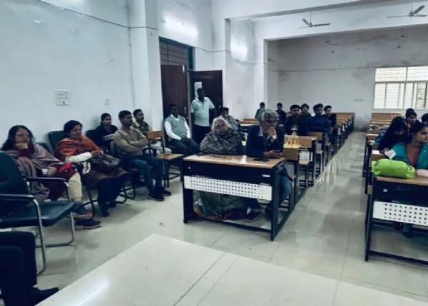 कार्यशाला शुभारंभ, प्राध्यापकों को दिया प्रशिक्षण