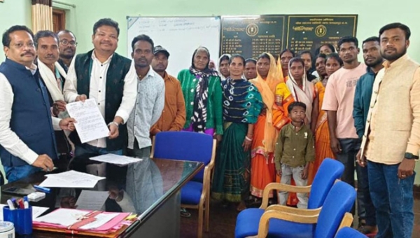 युवा कांग्रेस ने पेयजल संकट को लेकर सौंपा ज्ञापन