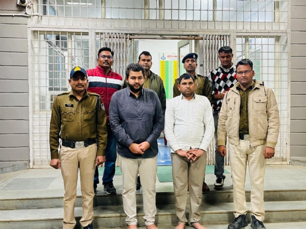 police krit mein aaropi