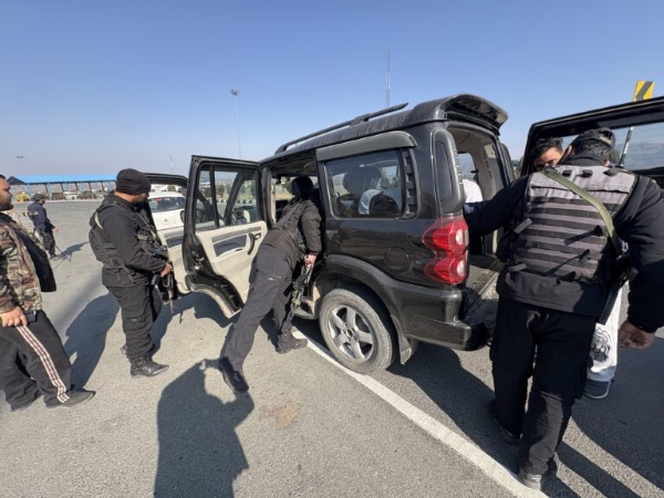 गणतंत्र दिवस से पहले: काजीगुंड में जम्मू-श्रीनगर एनएच-44 पर सुरक्षा बढ़ा दी गई