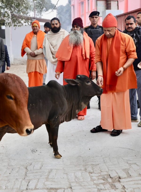 जनता दर्शन में मुख्यमंत्री ने सुनीं 150 लोगों की समस्याएं*