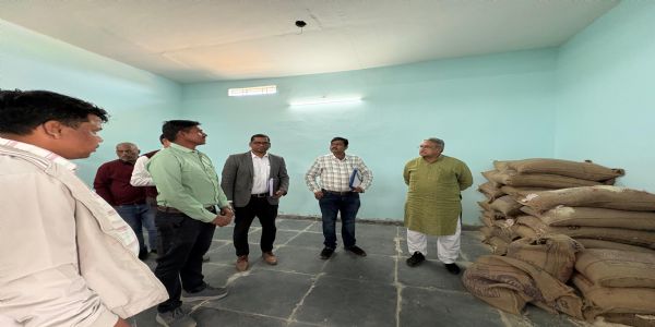 जनकल्याणकारी योजनाओं की समीक्षा, अनियमितताओं पर कार्रवाई के निर्देश