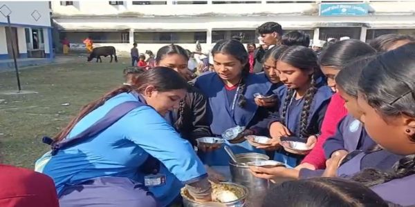 भारती हिंदी विद्यालय में छात्रों के लिए फूड फेस्टिवल का आयोजन